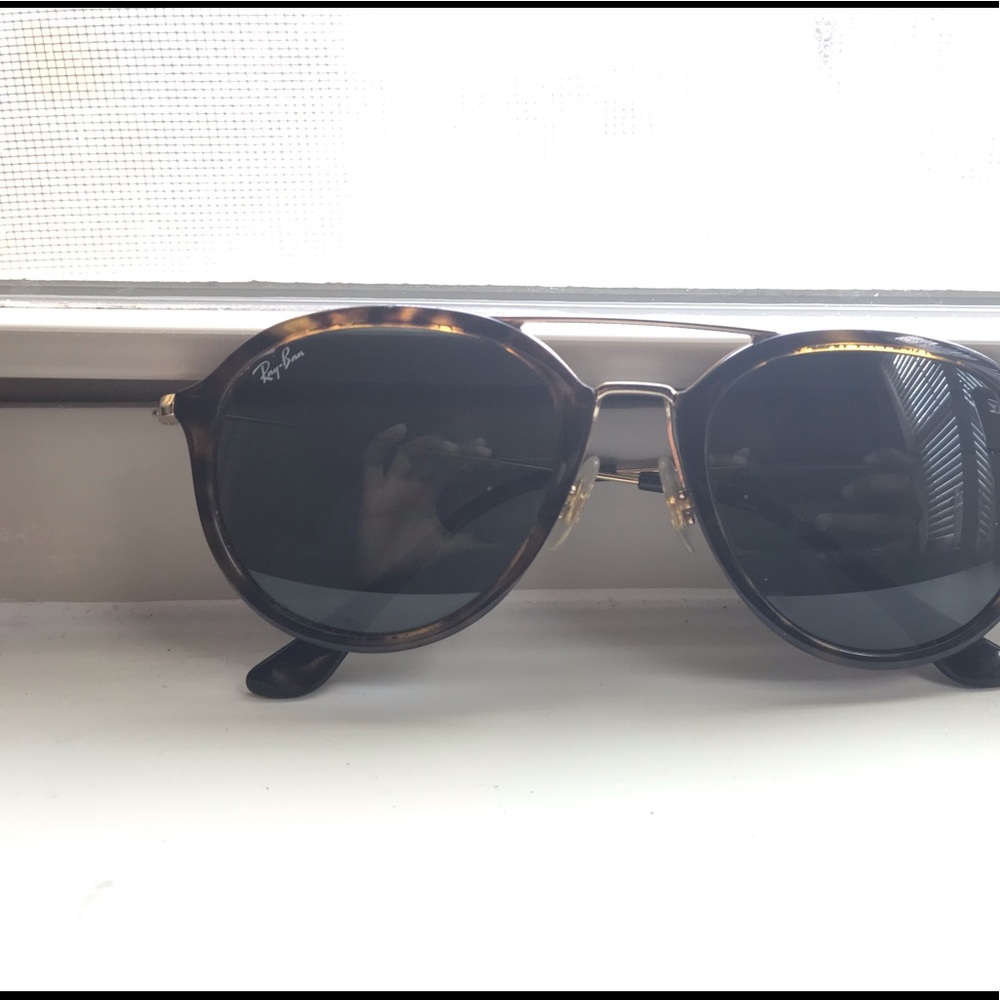 Tortoise shell ray bans
